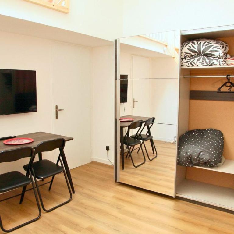 Suite indépendante avec terrasse - Clim & Parking Public gratuit à proximité - Apartment mit 1 Schlafzimmer - 20