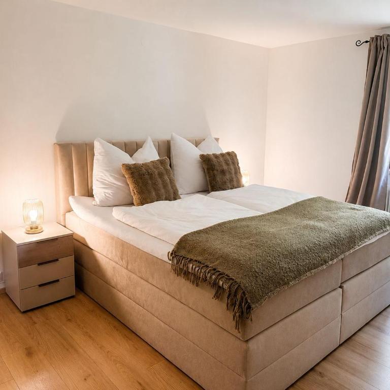 Aparthaus Dittelbach by Faraway Homes - Four-Bedroom Penthouse Apartment - 15