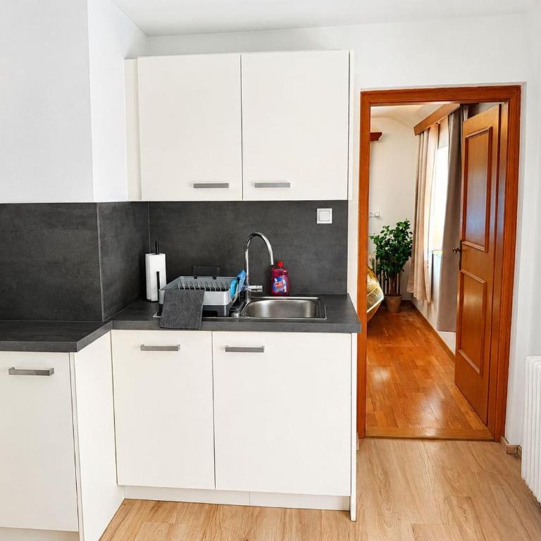 Aparthaus Dittelbach by Faraway Homes - Four-Bedroom Penthouse Apartment - 28