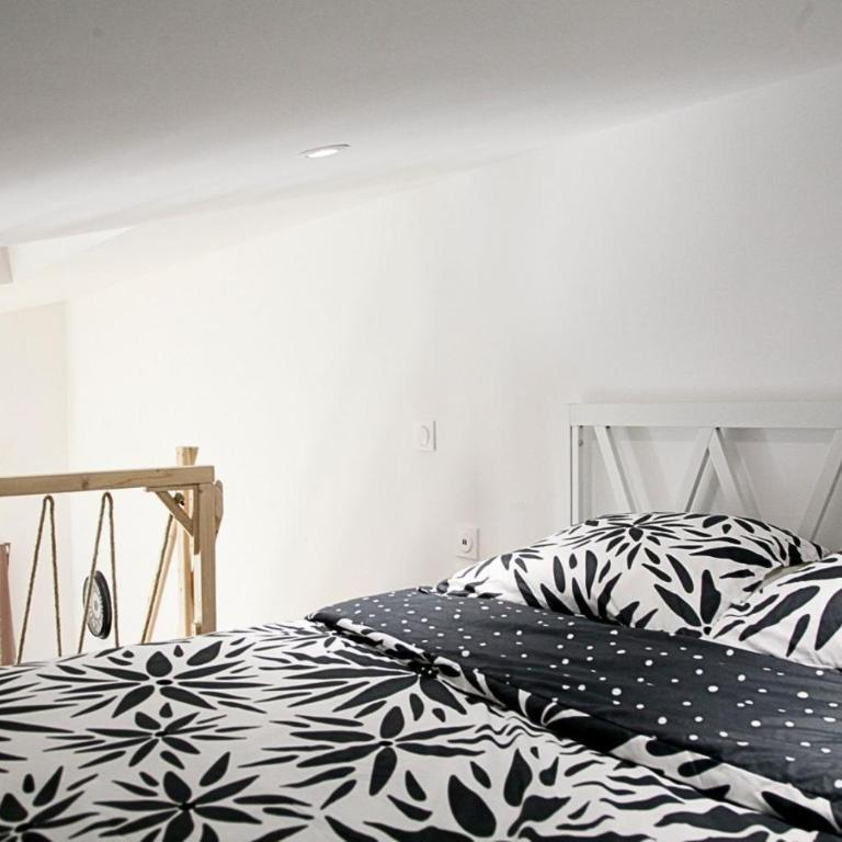 Suite indépendante avec terrasse - Clim & Parking Public gratuit à proximité - Apartment mit 1 Schlafzimmer - 22