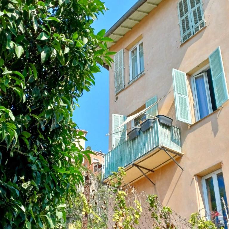 2p rénové dans bel immeuble Niçois de Caractère - Appartement 1 Chambre avec Balcon - 2