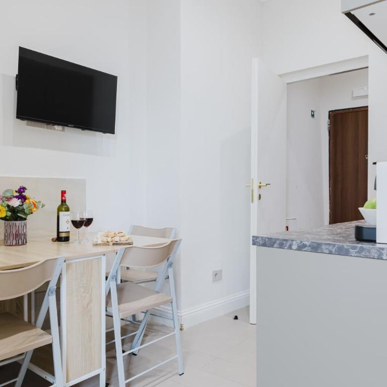 Heritage Verdi Apartment - Appartamento con 2 Camere da Letto - 11