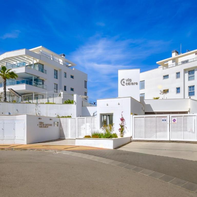 New apartment with a private garden and resort amenities - Apartamento de 2 dormitorios - 22