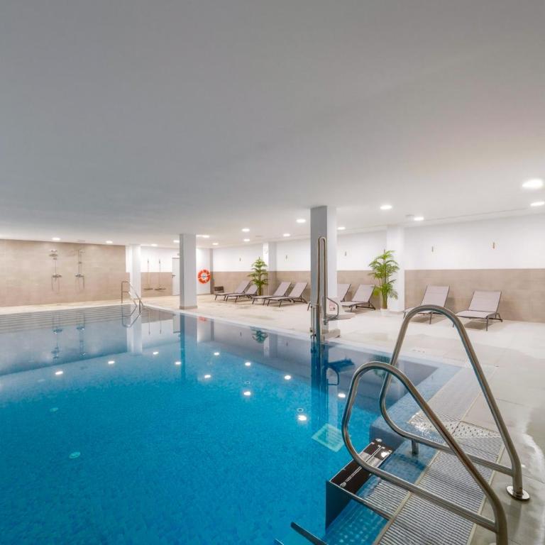 New apartment with a private garden and resort amenities - Apartamento de 2 dormitorios - 28