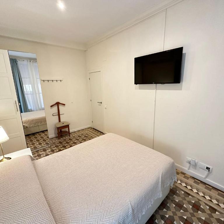 Carrer de Balmes, 86 - Habitación Doble Estándar con baño compartido - 3