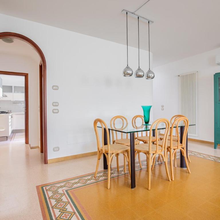 Verdemare, a Viareggio parcheggio privato e splendido giardino - Villa con 2 Camere da Letto - 13