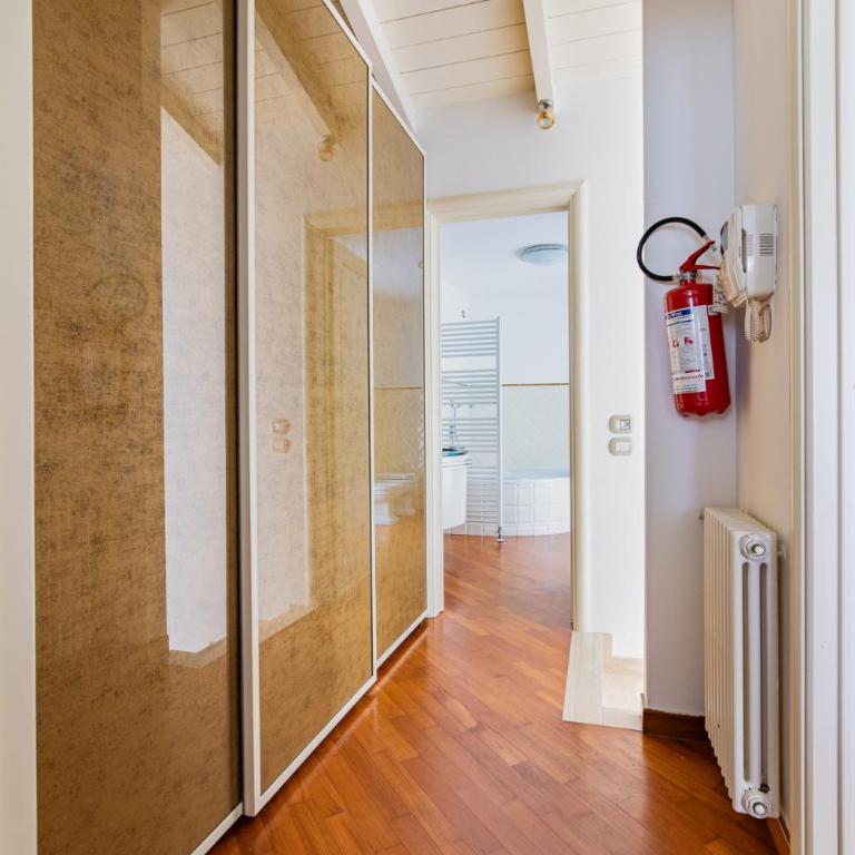 Verdemare, a Viareggio parcheggio privato e splendido giardino - Villa con 2 Camere da Letto - 32