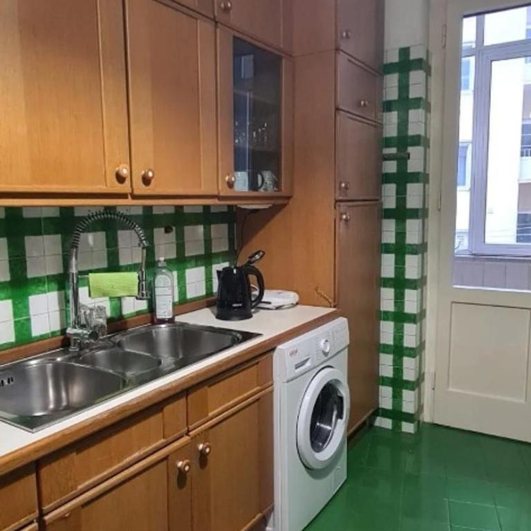 Dock Bay Guest House - Camera Quadrupla con Bagno in Comune - 4