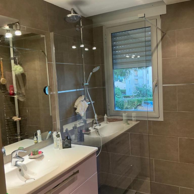 Superbe résidence avec piscine et tennis - Appartement 1 Chambre - 9