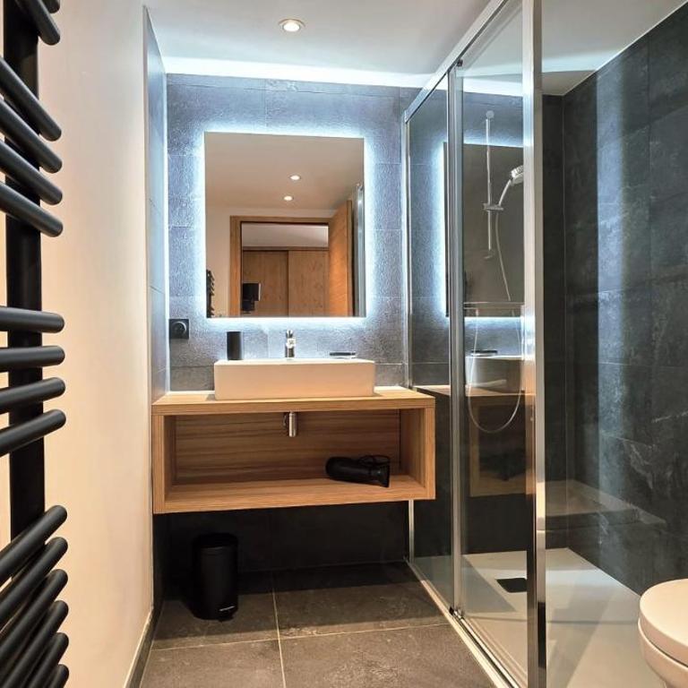 Modern Alpine Apartment B15 - Near Slopes, ESF & Portes du Soleil - Alp'in C - Appartement 3 Chambres - 18