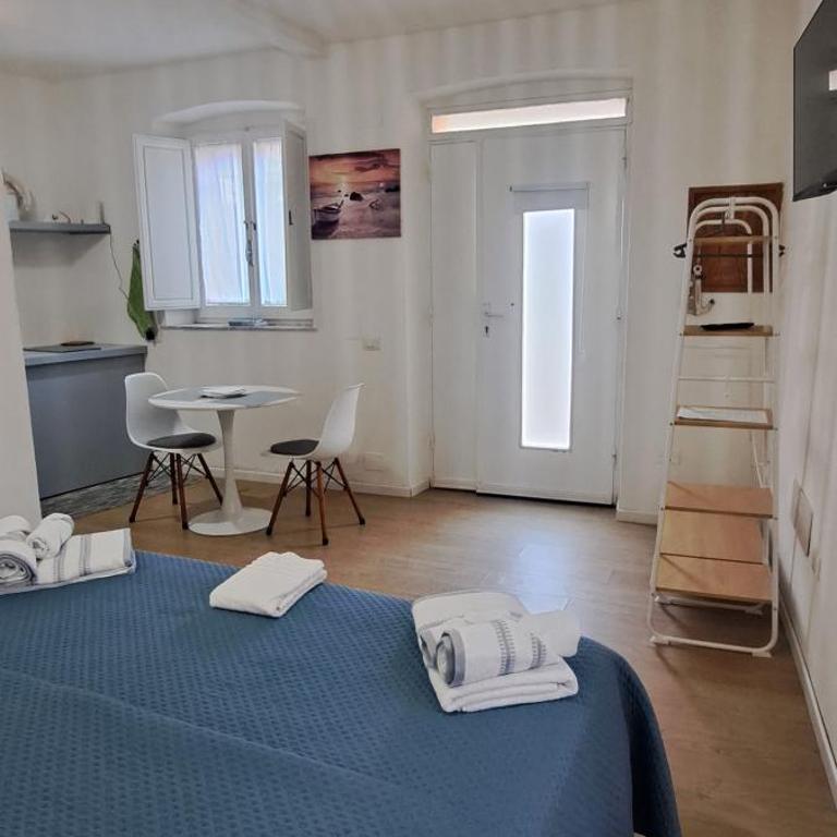 Domus Lina - Appartamento Monolocale con 1 Letto Matrimoniale - 1