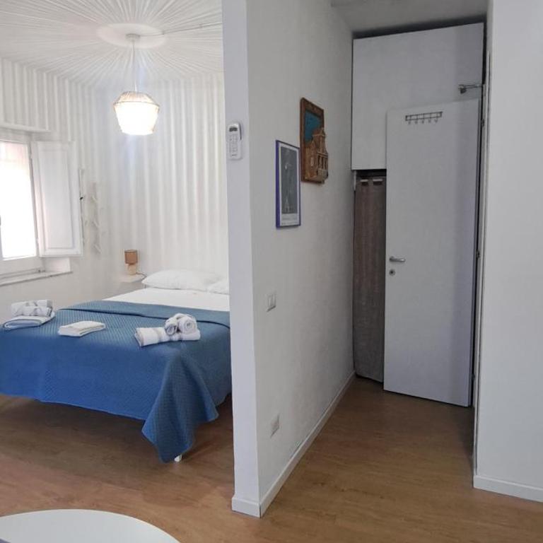 Domus Lina - Appartamento Monolocale con 1 Letto Matrimoniale - 8