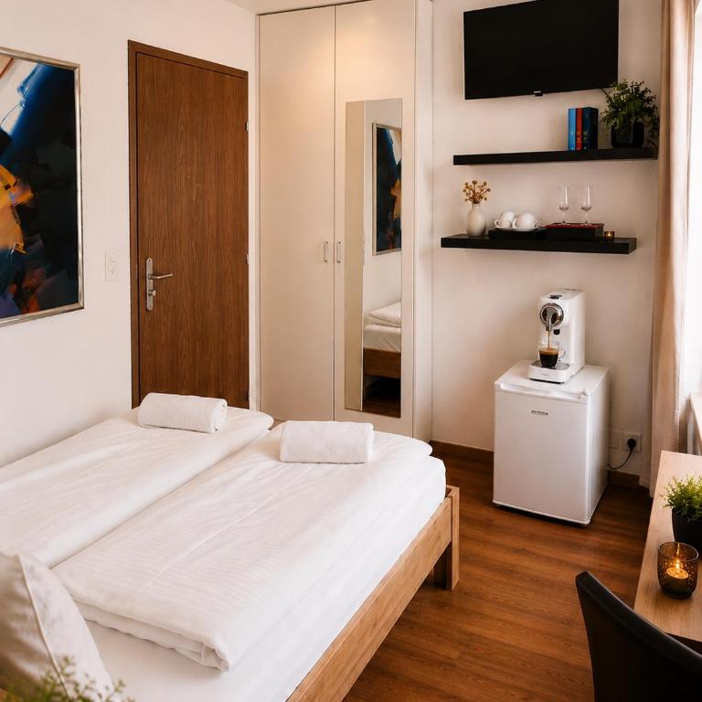 KB CityRooms Self-Check-In - Budget Doppelzimmer - 2