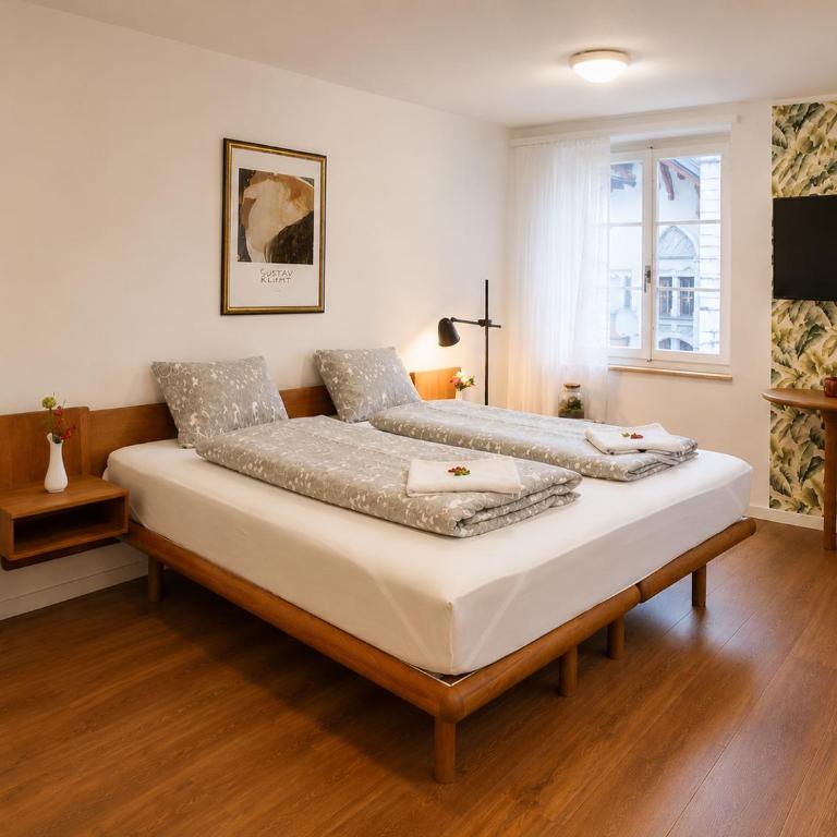 KB CityRooms Self-Check-In - Familienzimmer mit eigenem Bad - 5