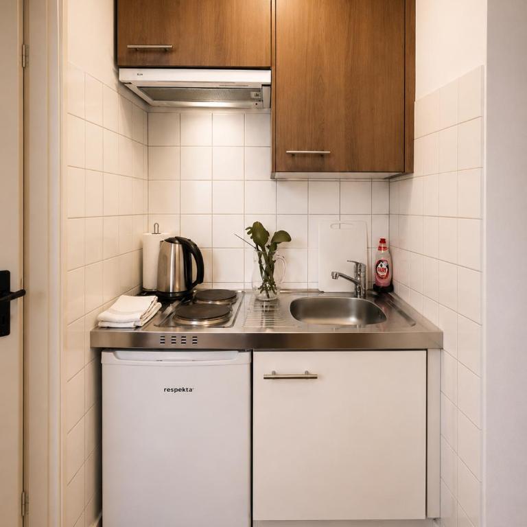 KB CityRooms Self-Check-In - Doppel-/Zweibettzimmer mit Bad - 5