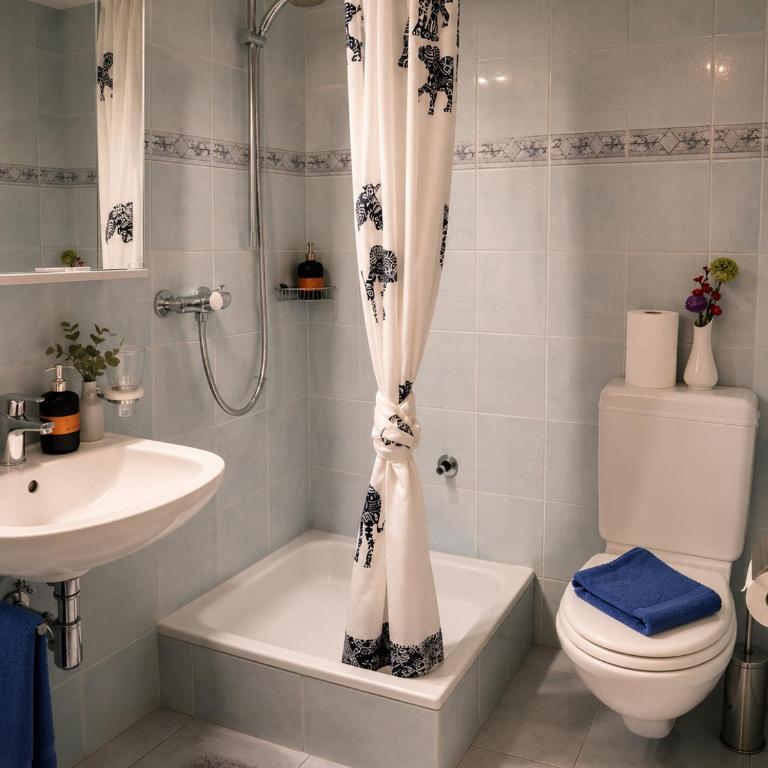 KB CityRooms Self-Check-In - Deluxe Zimmer mit Queensize-Bett - 6