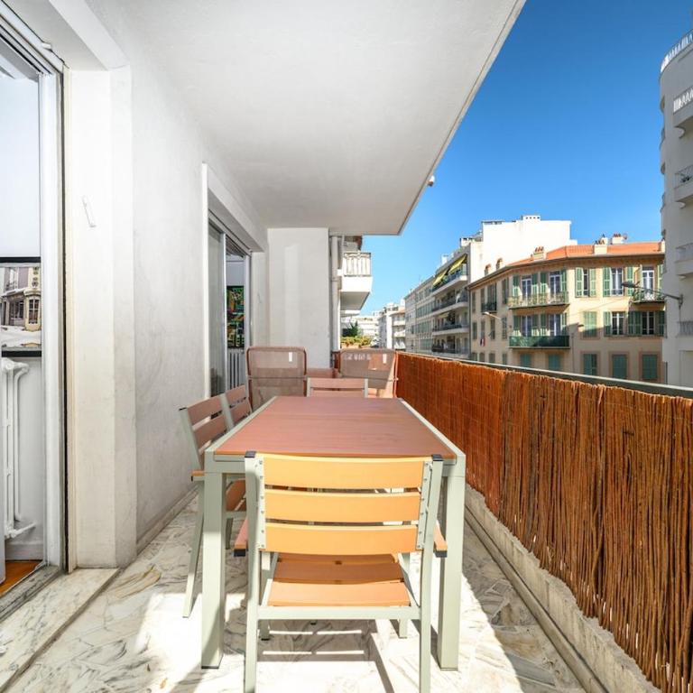 110 m Family, AC - Apartment - 40