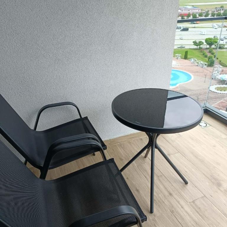 Modern Riverside Apartment - Apartman s 1 Spavaćom Sobom i Pogledom na Bazen - 14
