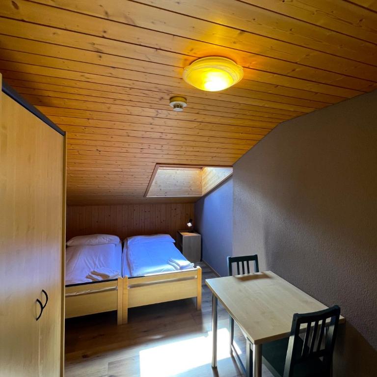 Hotel Bodmi - Apartment mit 3 Schlafzimmern und Bergblick - 1
