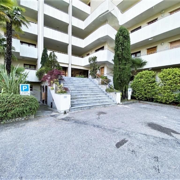 Spacious Apartment in Luino for 5 - One-Bedroom Apartment - 12