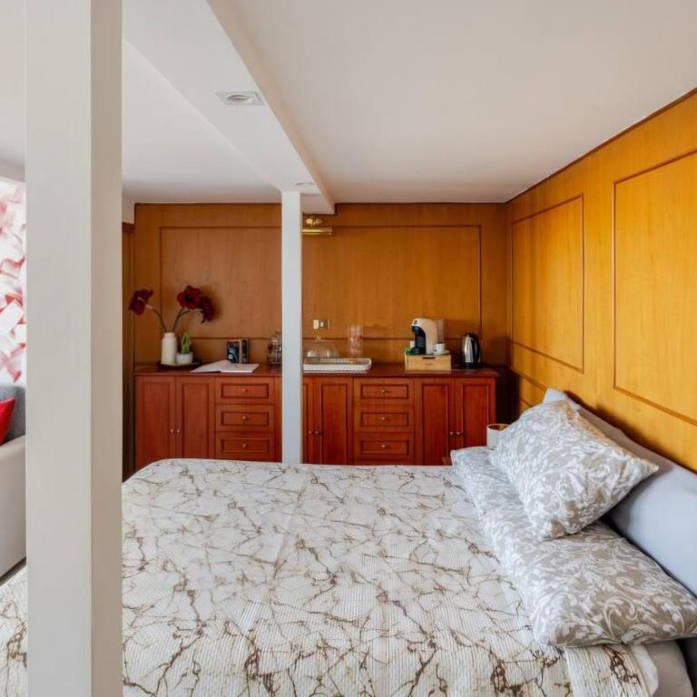Appartamento BELLAVISTA Roma - due fermate di metro per Colosseo Fori Imperiali - Appartamento con 1 Camera da Letto - 4