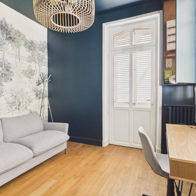 Superbe maison pour 9, jardin, tout a pied - Ferienhaus - 12