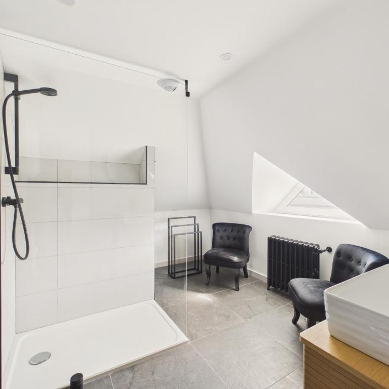 Superbe maison pour 9, jardin, tout a pied - Ferienhaus - 21