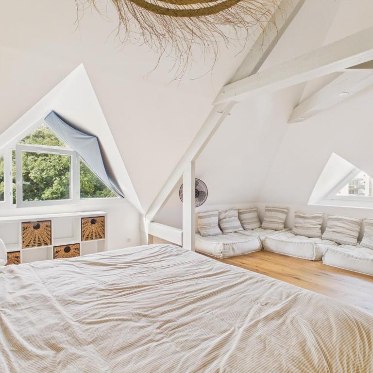 Superbe maison pour 9, jardin, tout a pied - Ferienhaus - 26