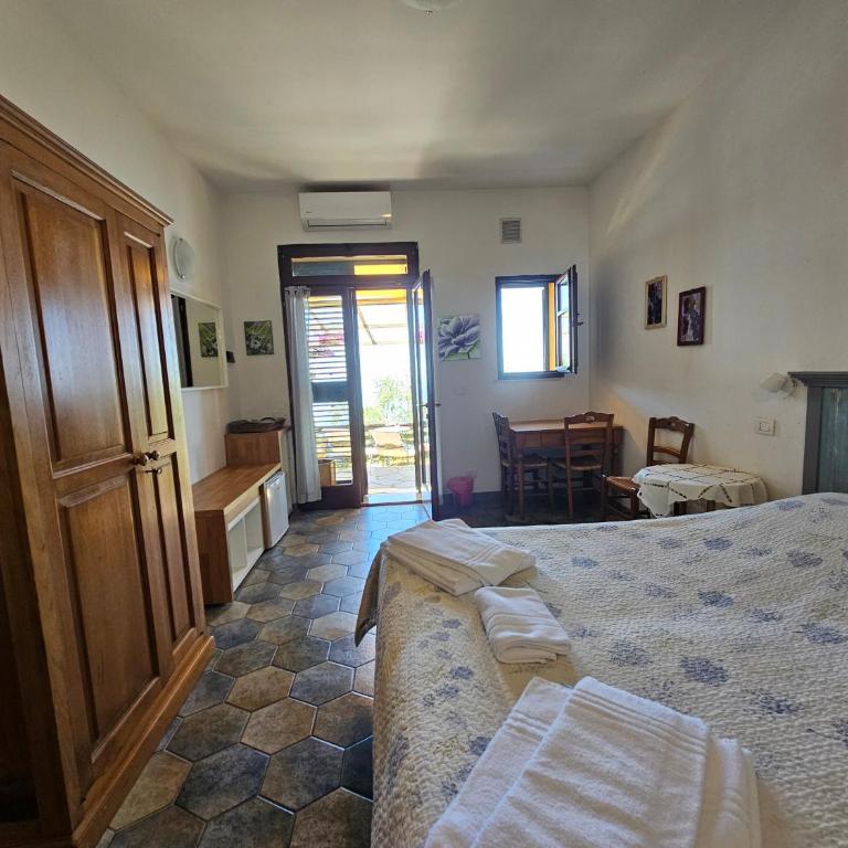 Il Borgo Di Campi - Double Room with Patio - 6