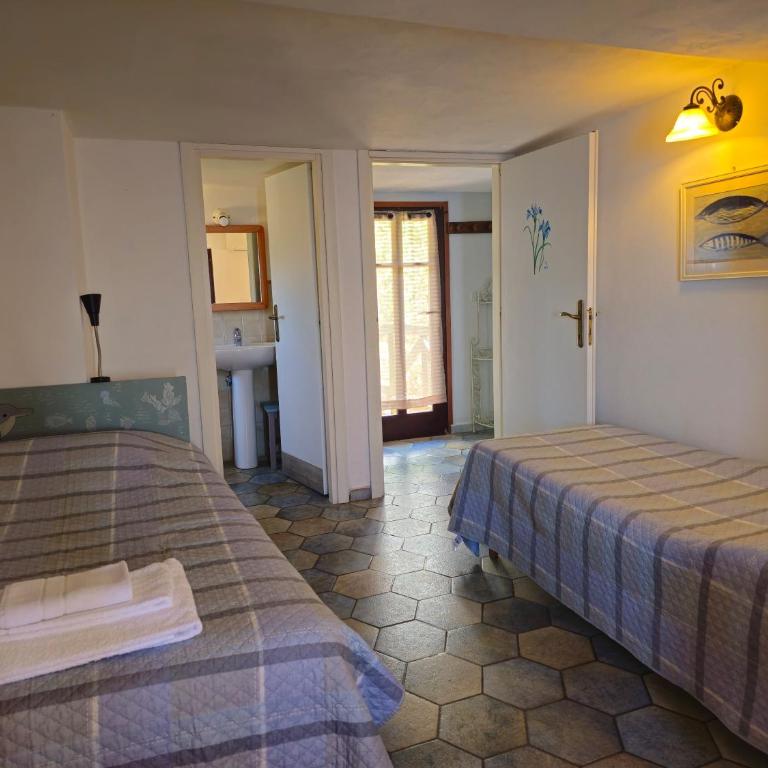 Il Borgo Di Campi - Standard Quadruple Room - 11