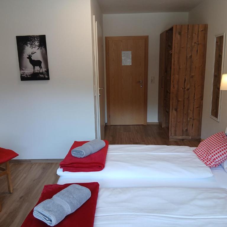 Haus Huber Zimmer und Apartments - Doppelzimmer mit Bergblick - 2
