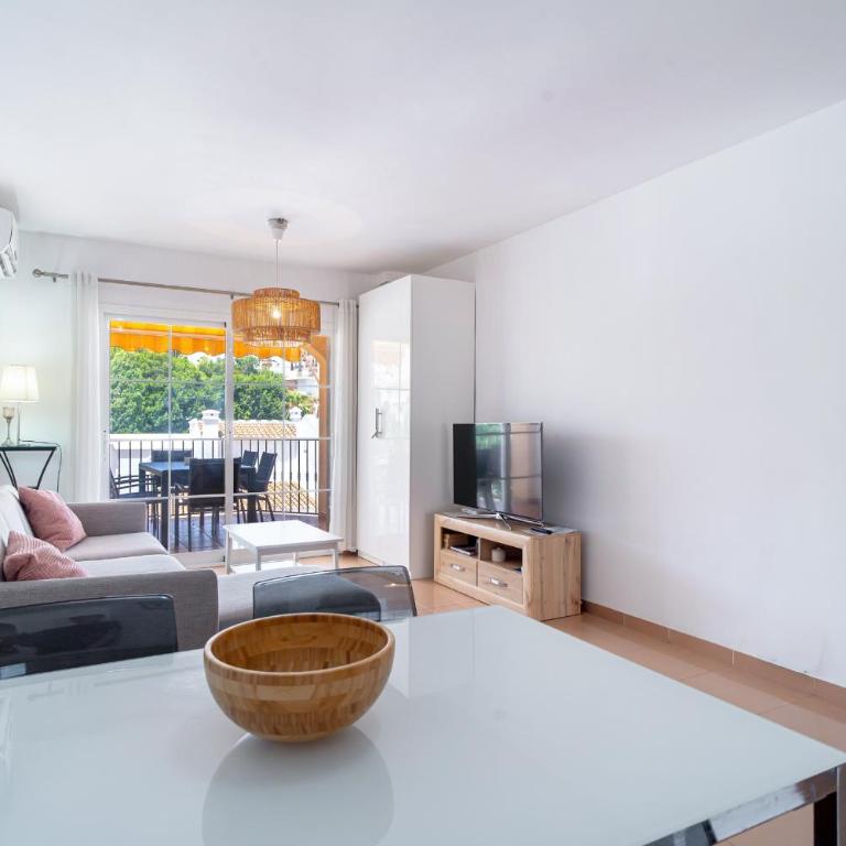 Mediterraneo bajo Casasol - Two-Bedroom Apartment with Pool View - 11