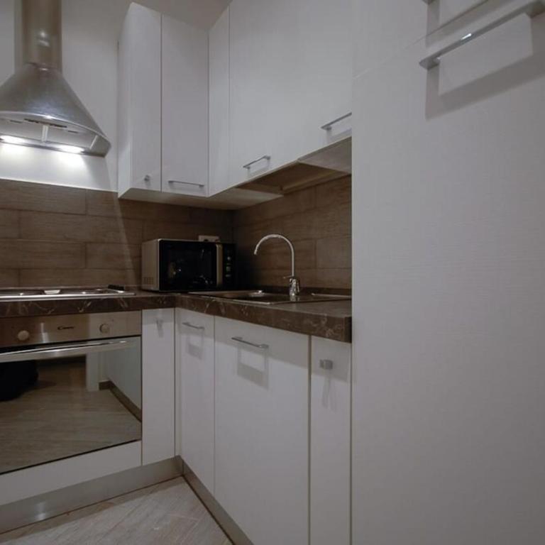 Colosseo & Fori Imperiali Apartment - Appartamento con 2 Camere da Letto - 2