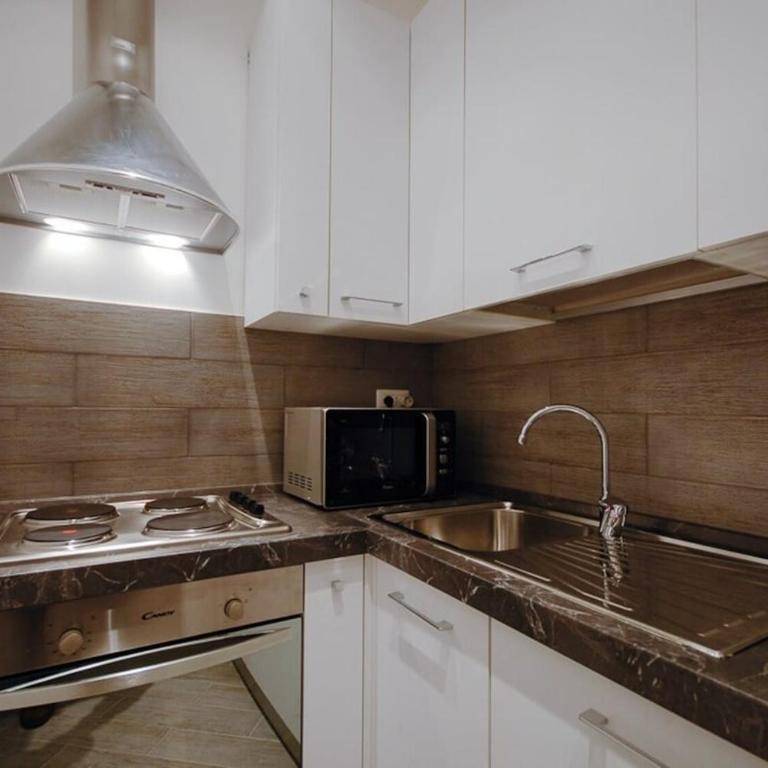 Colosseo & Fori Imperiali Apartment - Appartamento con 2 Camere da Letto - 3