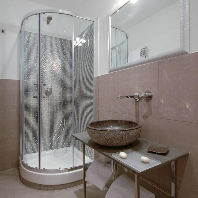 Colosseo & Fori Imperiali Apartment - Appartamento con 2 Camere da Letto - 23
