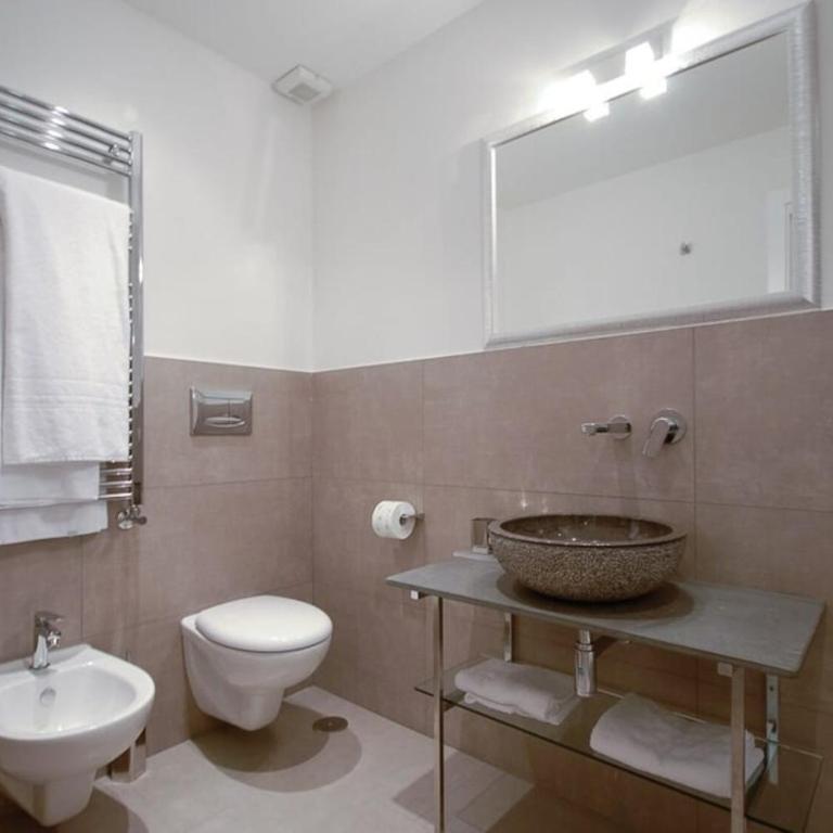 Colosseo & Fori Imperiali Apartment - Appartamento con 2 Camere da Letto - 25
