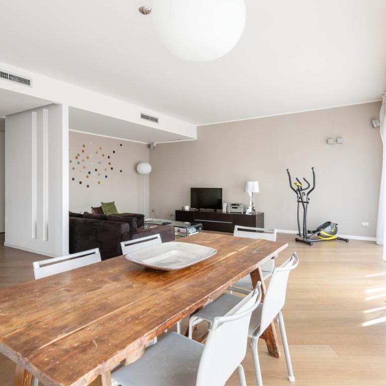 Milano Lush Contemporary Flat, wonderful home with 3 Bedrooms, 6 guests - Appartamento con 3 Camere da Letto - 6