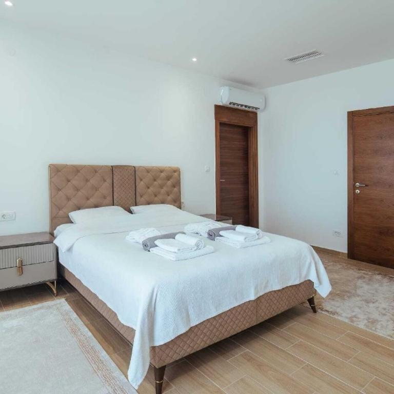 Villa Elara – Private Pool & Sea View in Krimovica, Budva Riviera - Villa mit privatem Pool - 20