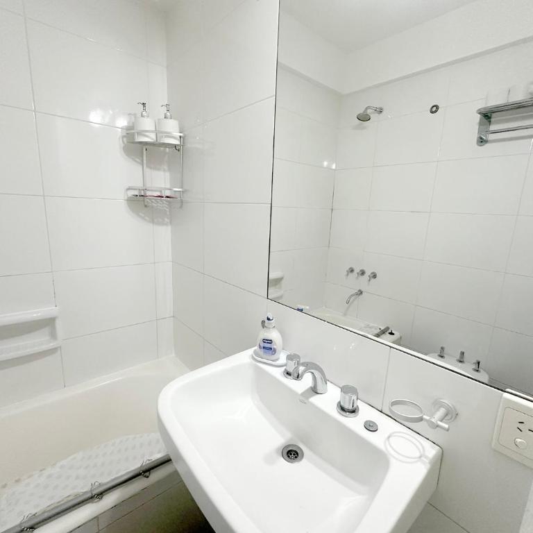 Libre Checkin Elegante Apartamento en Pleno Centro de Buenos Aires, a pasos de la calle Florida,muy cerca de Puerto Madero, Zona de Shopping, Galerias Pacifico - Apartamento de 1 dormitorio - 17