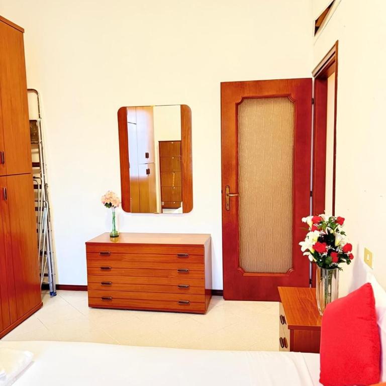 Classic Milan house 15 minutes from Duomo - One-Bedroom Apartment - 7