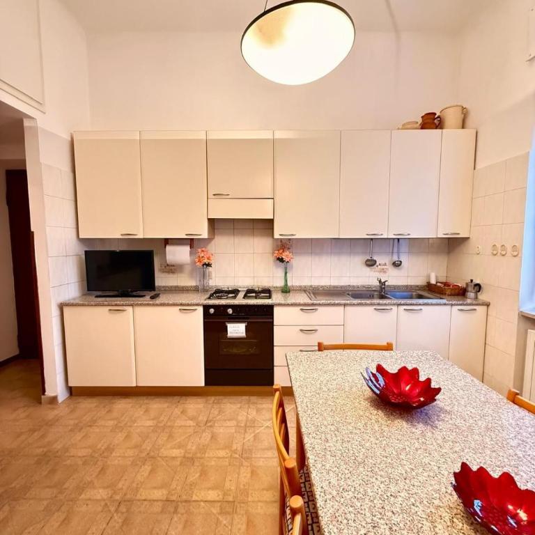 Classic Milan house 15 minutes from Duomo - One-Bedroom Apartment - 3