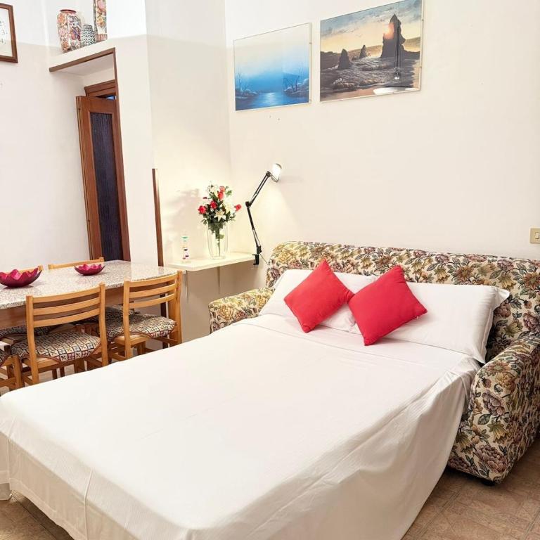 Classic Milan house 15 minutes from Duomo - One-Bedroom Apartment - 12