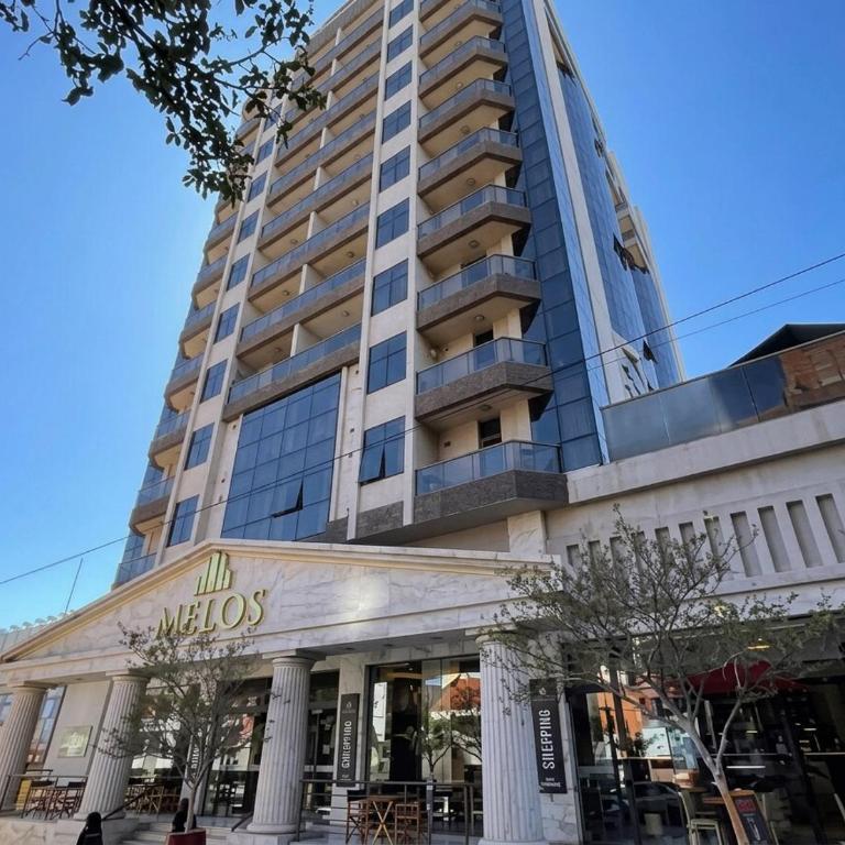 Torre Melos, 2do piso, centro, con cochera - Apartamento de 2 dormitorios - 13