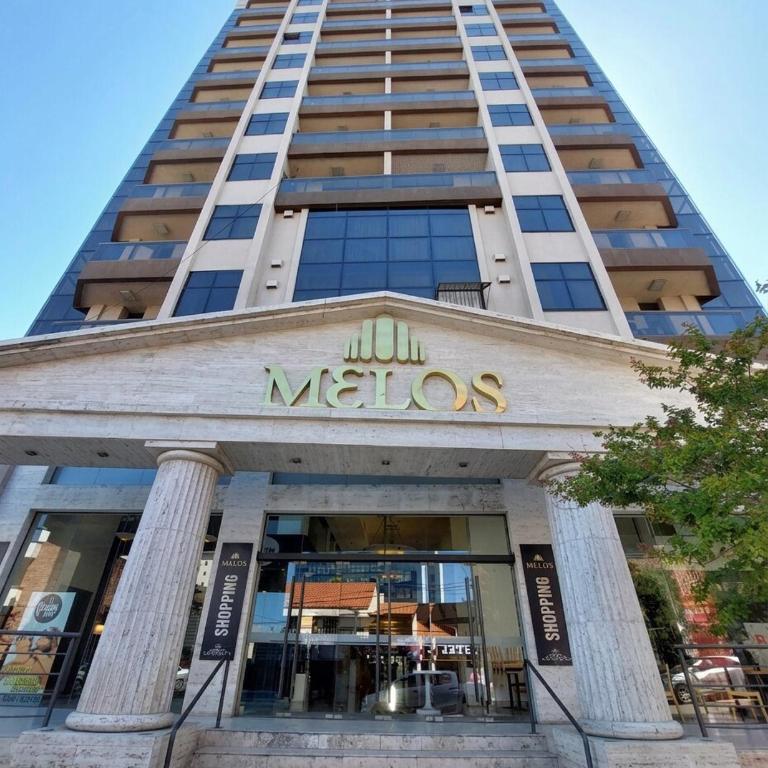Torre Melos, 2do piso, centro, con cochera - Apartamento de 2 dormitorios - 3