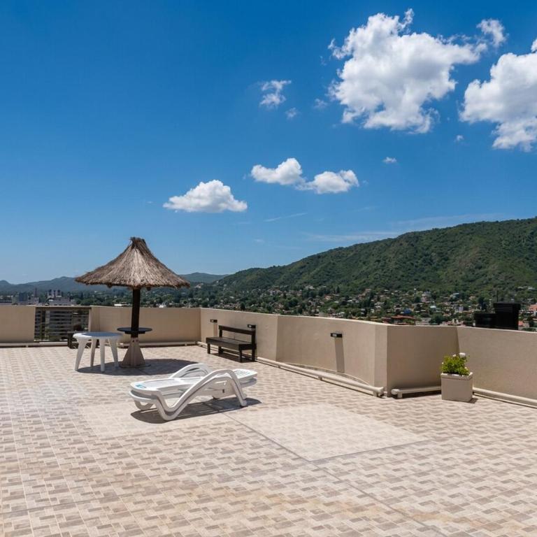 Torre Melos, 2do piso, centro, con cochera - Apartamento de 2 dormitorios - 10