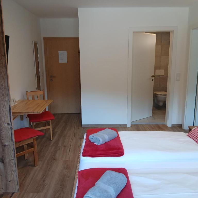 Haus Huber Zimmer und Apartments - Studio mit Balkon - 3