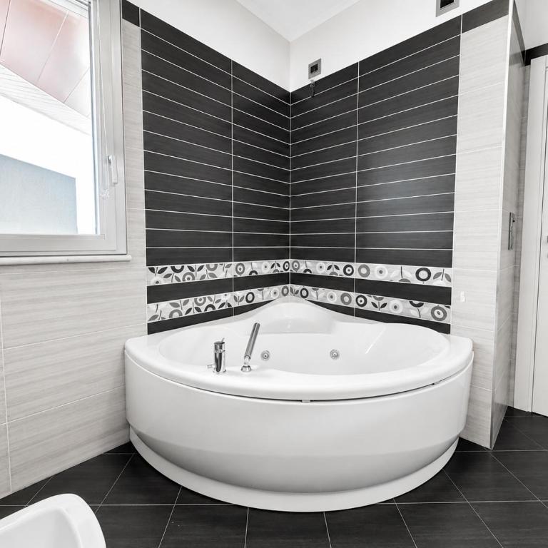 Torri Camuzzi Exclusive Luxury Apartment - 2 camere 2 bagni - Jacuzzi - Terrazza - Posto auto privato - Appartamento con 2 Camere da Letto - 17