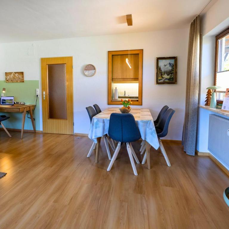 FeWo Armonie im Allgäu - Tischfußball & Dart, großer Südbalkon, gratis Erlebnisse mit Königscard - Apartment - 12