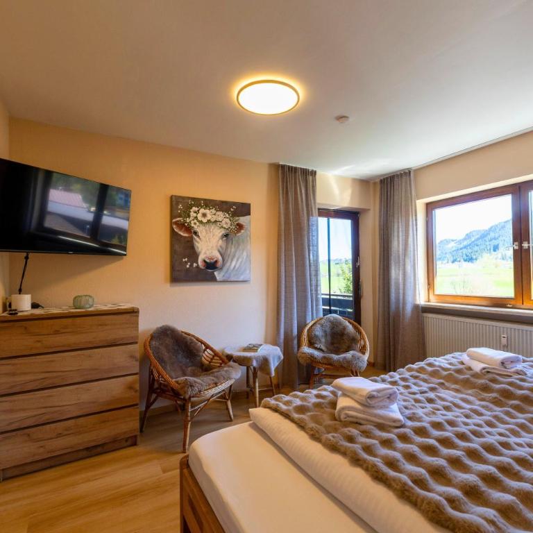 FeWo Armonie im Allgäu - Tischfußball & Dart, großer Südbalkon, gratis Erlebnisse mit Königscard - Apartment - 23