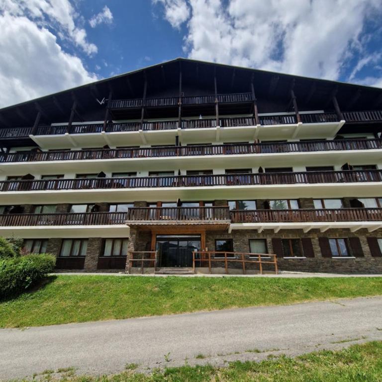 Studio MontBlanc - One-Bedroom Apartment - 17
